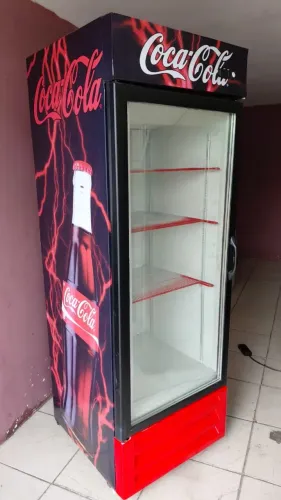 Expositora de bebidas Coca-Cola 220v ENTREGO