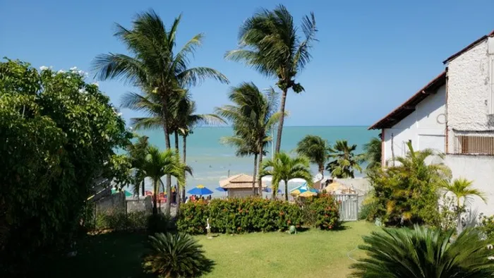 Casa em ponta negra com 3 suítes