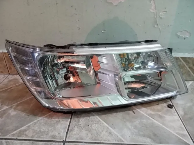 Farol Direito Dodge Journey