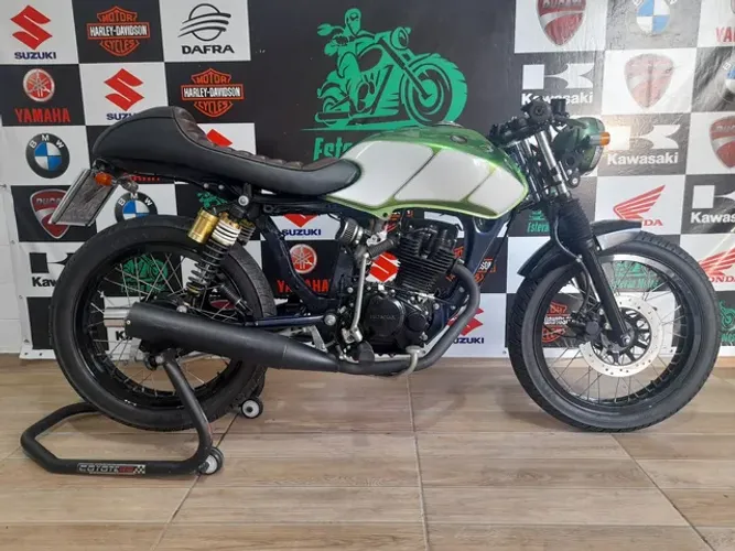 TITAN 125 CAFÉ RACER 