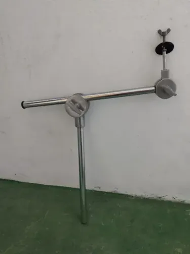 Braço de pedestal de bateria cromado