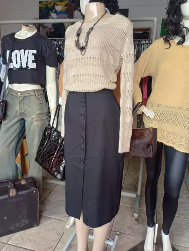 Saia MIDI, modelo alfaiataria preta M
