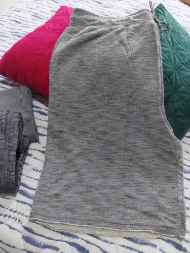 Shorts cinza de moletom GG