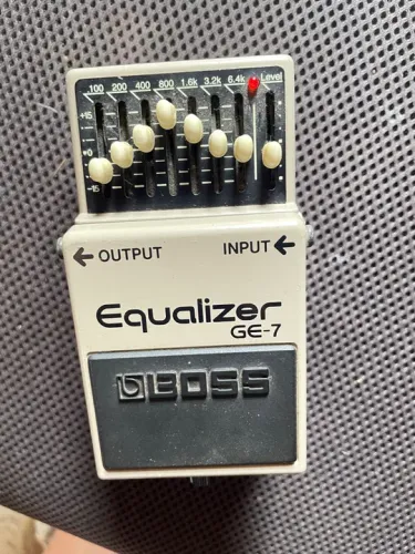 Pedal Equalizador BOSS GE-7 Equalizer