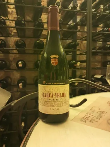 VINHO TINTO PORTUGUÊS BARCA VELHA SAFRA 2000