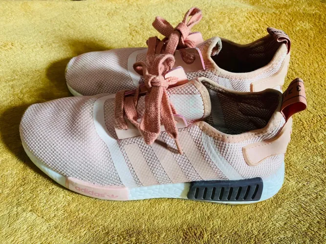 Tênis Adidas Originals NMD 38 - cor rosa/vinho