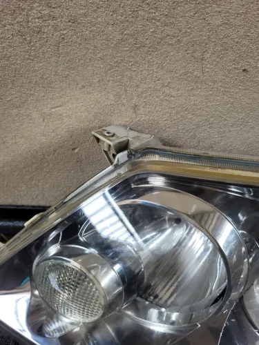 Farol esquerdo sw4 2005 a 2008