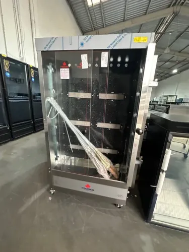 Assadeira de frango com 6 espetos giratório Progas