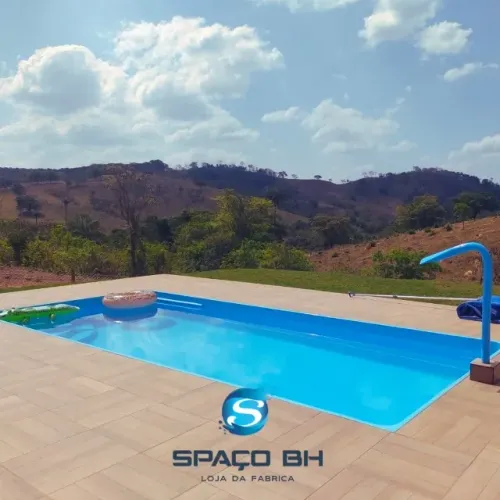 Piscina de fibra 7.60 x 3.30 x 1.40 modelo todo retangular