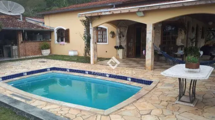 Linda Chácara em condomínio a venda - 1.770 m² - Freitas-SJC/SP