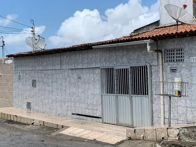 Casa à venda no Monte das Oliveiras - Proximidades do Mercadinho Milena