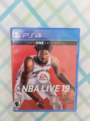 NBA Live 19 PS4 - mídia física