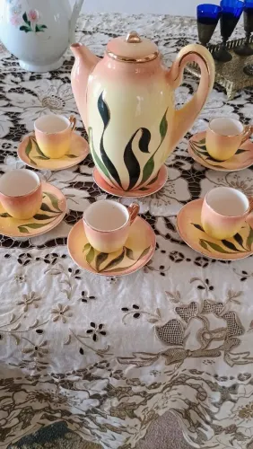 Conjunto de Café em Porcelana