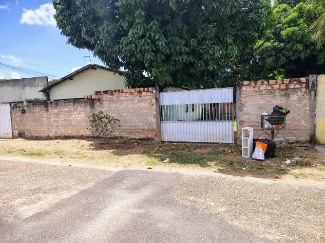 EQUATORIAL CASA DE ESQUINA