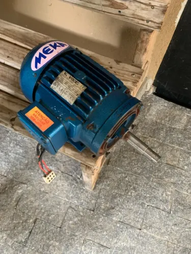 Motor Elétrico MEKA TRIFÁSICO
