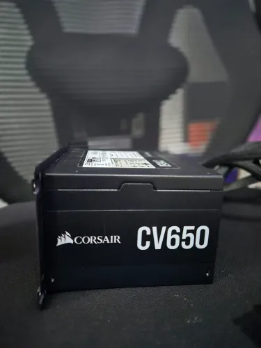 Fonte Corsair CV650, 650W, 80 Plus Bronze, PFC Ativo, ATX