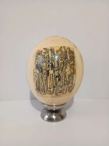 Ovo de avestruz decorativo pintado à mão com arte indígena 15 cm