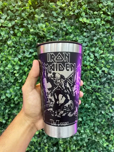 Copo Térmico Iron Maiden com personalização 360 inclusa! 