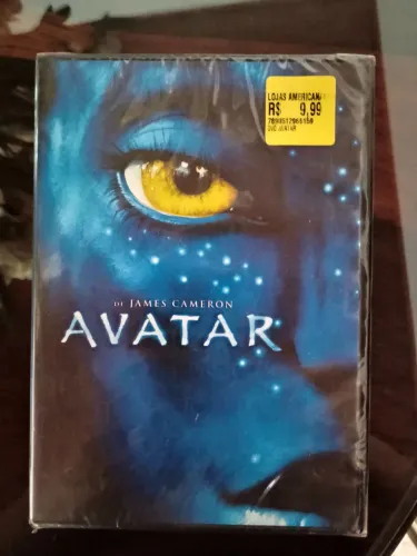 DVDs Avatar e Capitão América