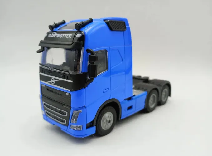 Miniatura Caminhão Volvo FH Trucado Com Luz e Som 1/50 Azul