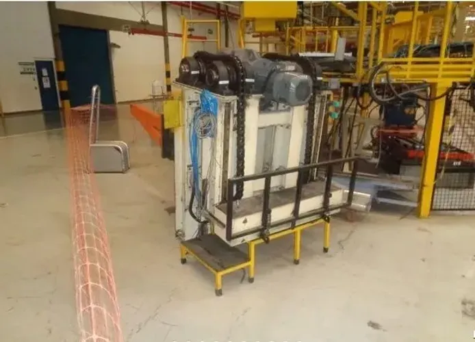 Elevador com Motoredutor 5,5 kv 1750 RPM - Sew-Eurodrive