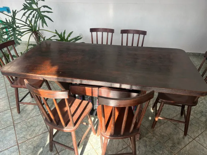 Mesa madeira Maciça 1.80 por 0,90cm