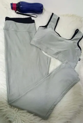 Conjunto de Sutiã e Legging Cinza - Novo tamanho plus Sizi