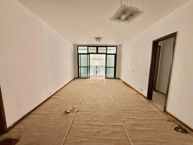 3 quartos sendo 1 suite, varandão, 2 vagas, edificio imponente, portaria 24H