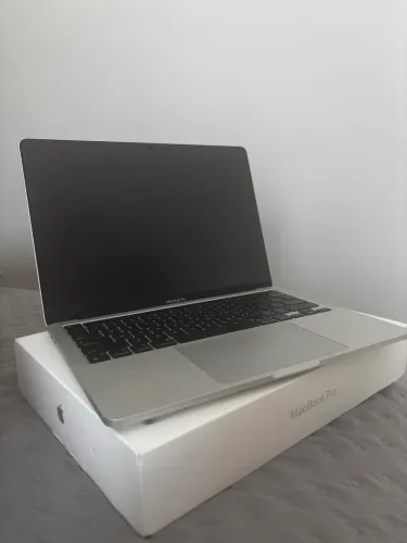 MacBook Pro M2 2022