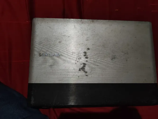 Leptop Samsung a venda