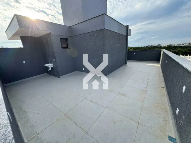 Cobertura à venda, 3 quartos, 1 suíte, 2 vagas, Sagrada Família - Belo Horizonte/MG