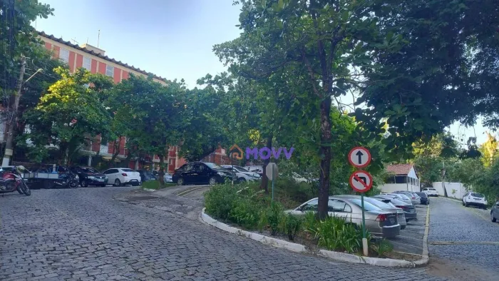 Apartamento 2 quartos com vaga em condomínio