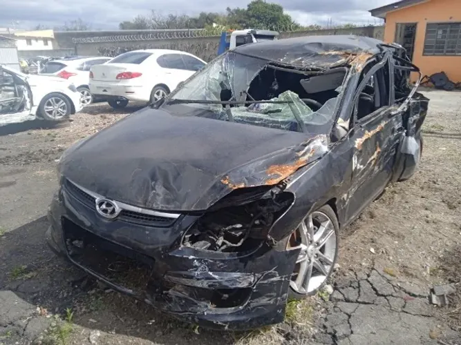 Sucata Hyundai i30 2.0 2012 para retirada de peças
