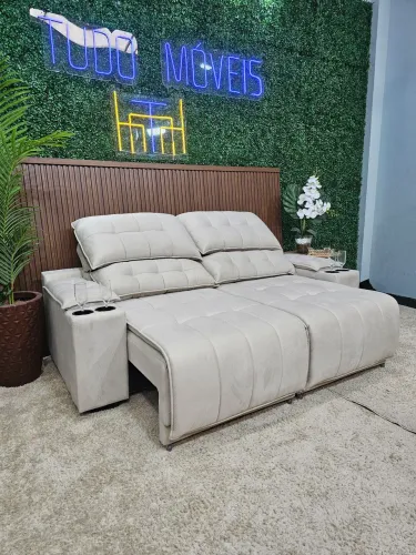 Sofa retrátil e reclinável 
