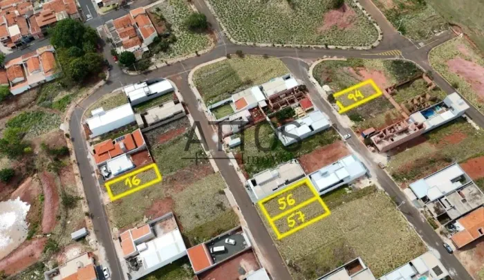 Venda de Terreno / Padrão na cidade de São Carlos