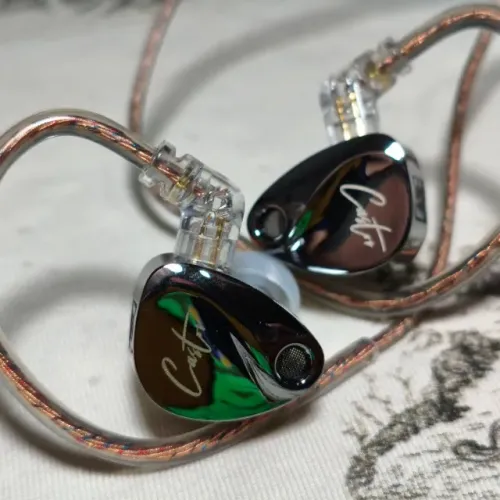 Fone de ouvido KZ Castor Bass retorno de palco e headset.