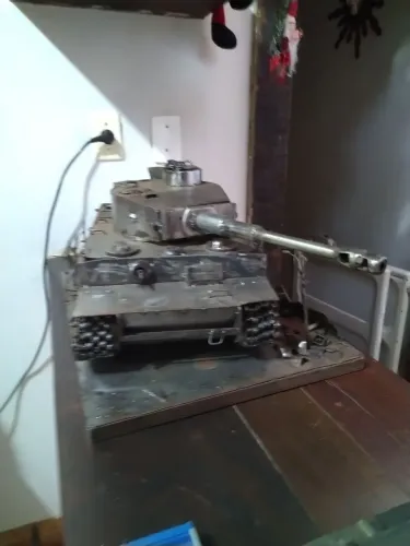 Escultura Tanque Panzer