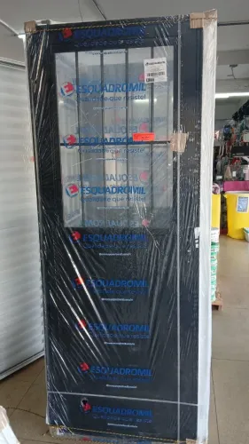 Escolha perfeita porta alumínio lambril com grade e vidro a vista R$899,90