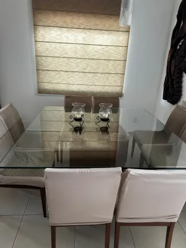 vendo mesa de vidro c/8 cadeiras