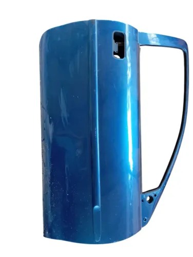 Porta dianteira direita do Corsa duas portas 99