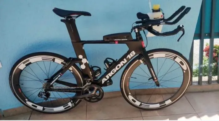 Bike Argon 18 modelo E-117 eletrônica com aerodrink