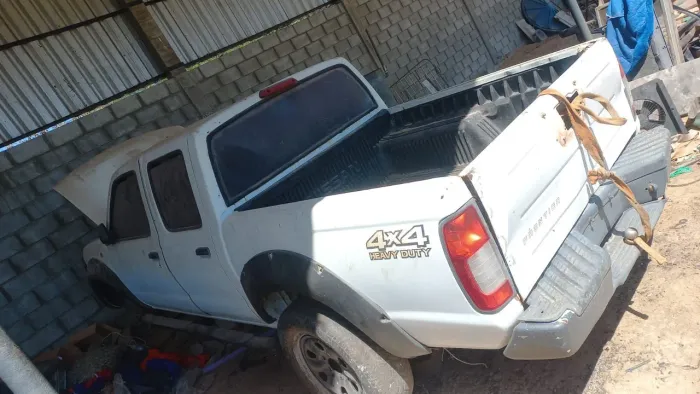 Sucata Frontier Lataria