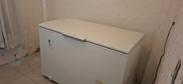 Vende se Freezer 400L Eletrolux 220v