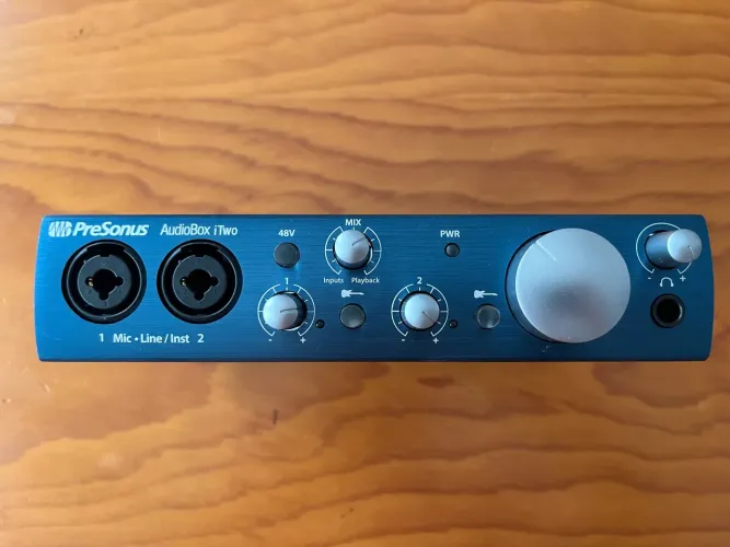 Interface de áudio presonus iTwo USB