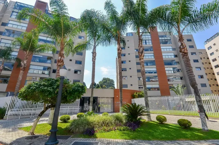 Apartamento para venda em Condomínio Clube, com 3 quartos em Hugo Lange - Curitiba - PR