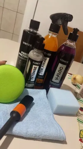 Kit Estética Automotiva Vonixx V-Floc Tok Final Intense 240ml Pneu Pretinho Pano Pincel