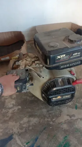 Motor toyama 18hp jet 
