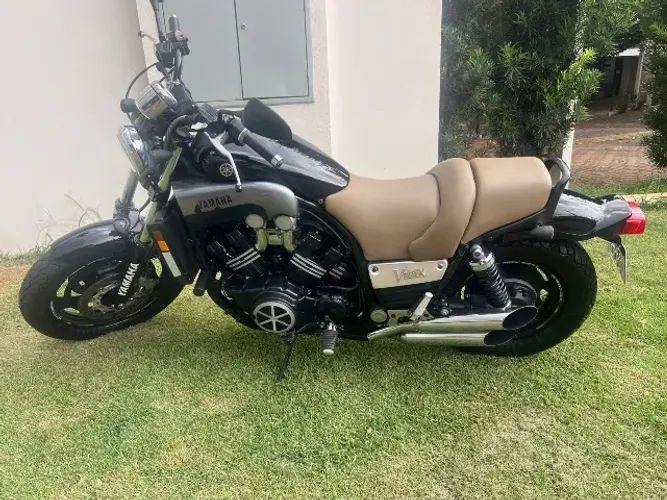 Vmaxx 1200 super conservada 