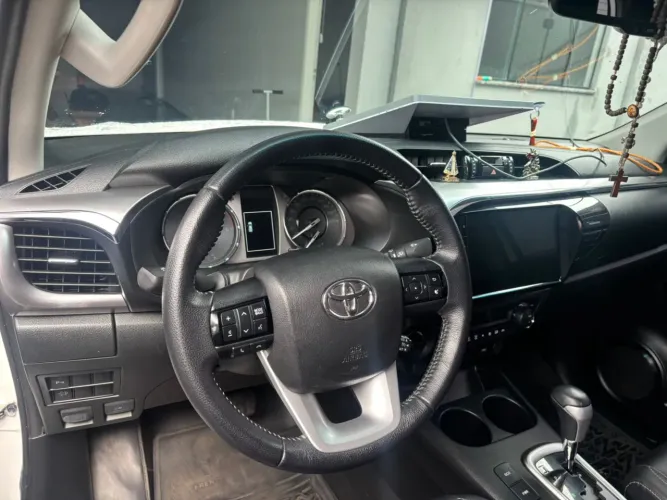 Toyota Hilux CD SRV 4X4 2.8 TDI Diesel Aut. 2025