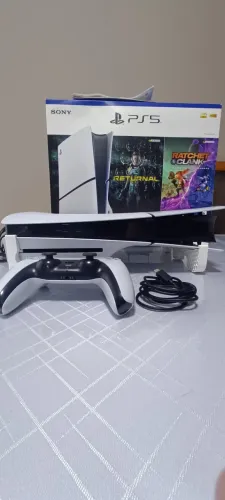 PS5 Slim 1TB (Com Leitor de Disco)